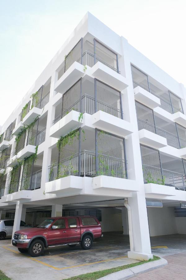 Timur Bay Beach Resort By Subhome Kuantan Esterno foto