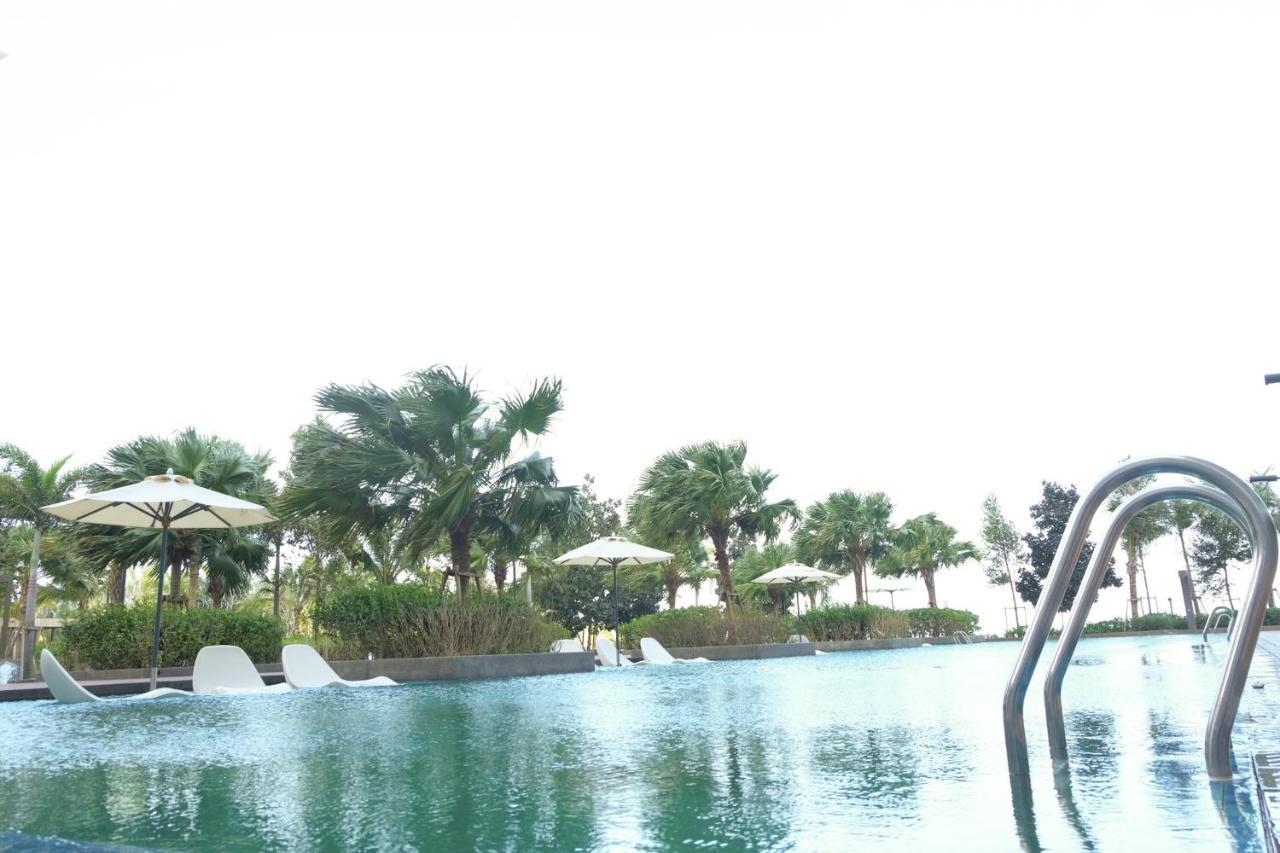 Timur Bay Beach Resort By Subhome Kuantan Esterno foto